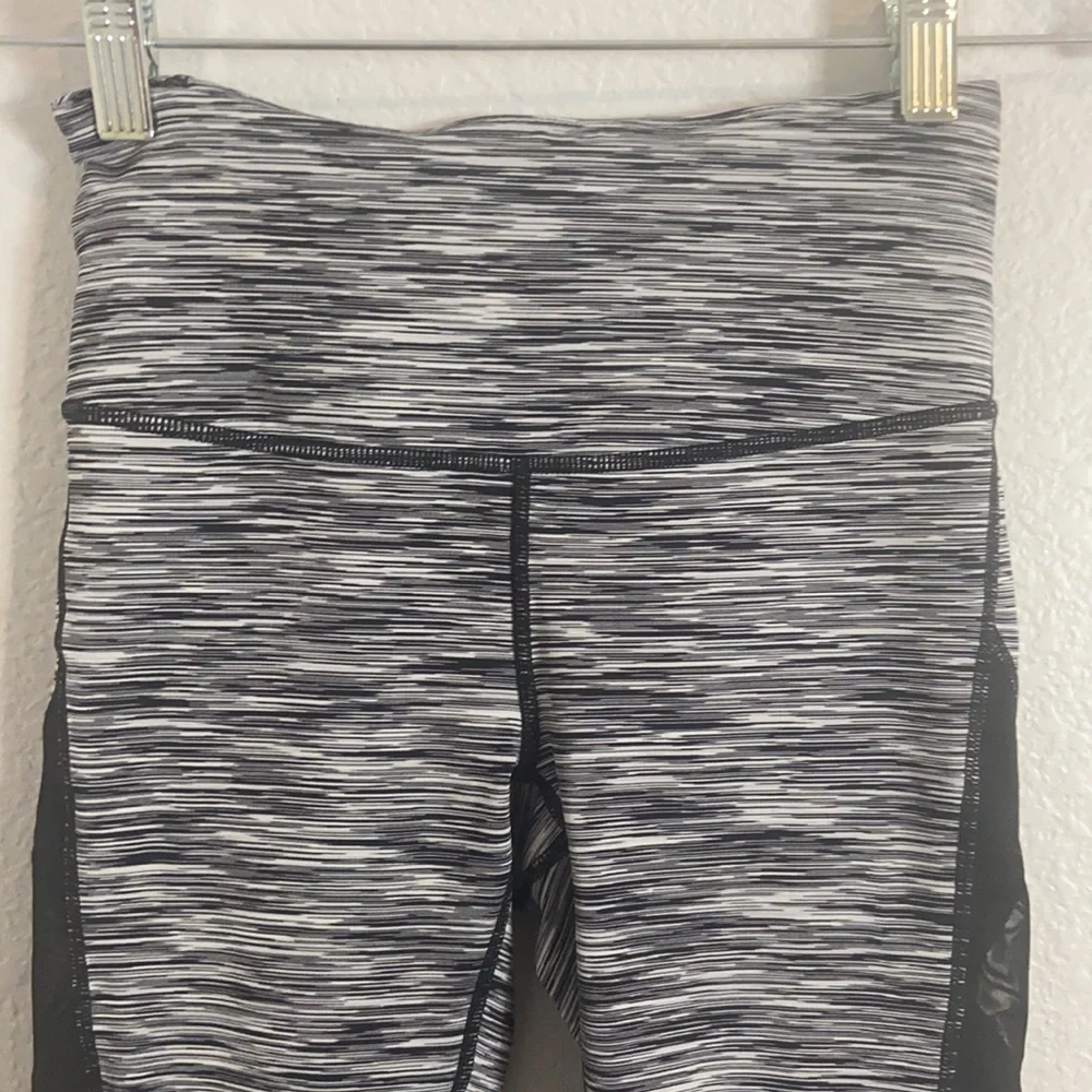 Z by Zella Black and gray leggings - Picture 2 of 11